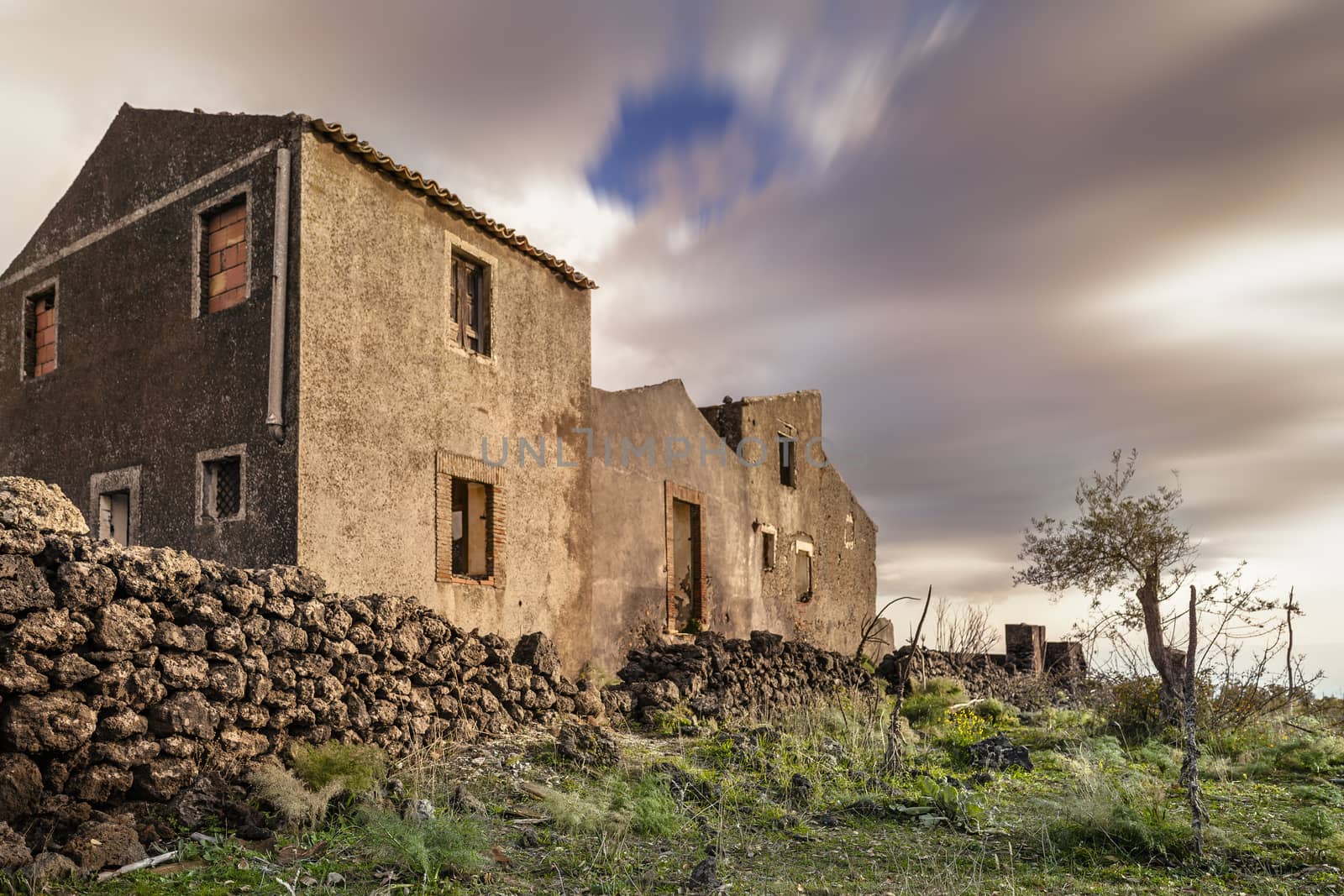 An old abandoned farm barn in Sicily, Italy
