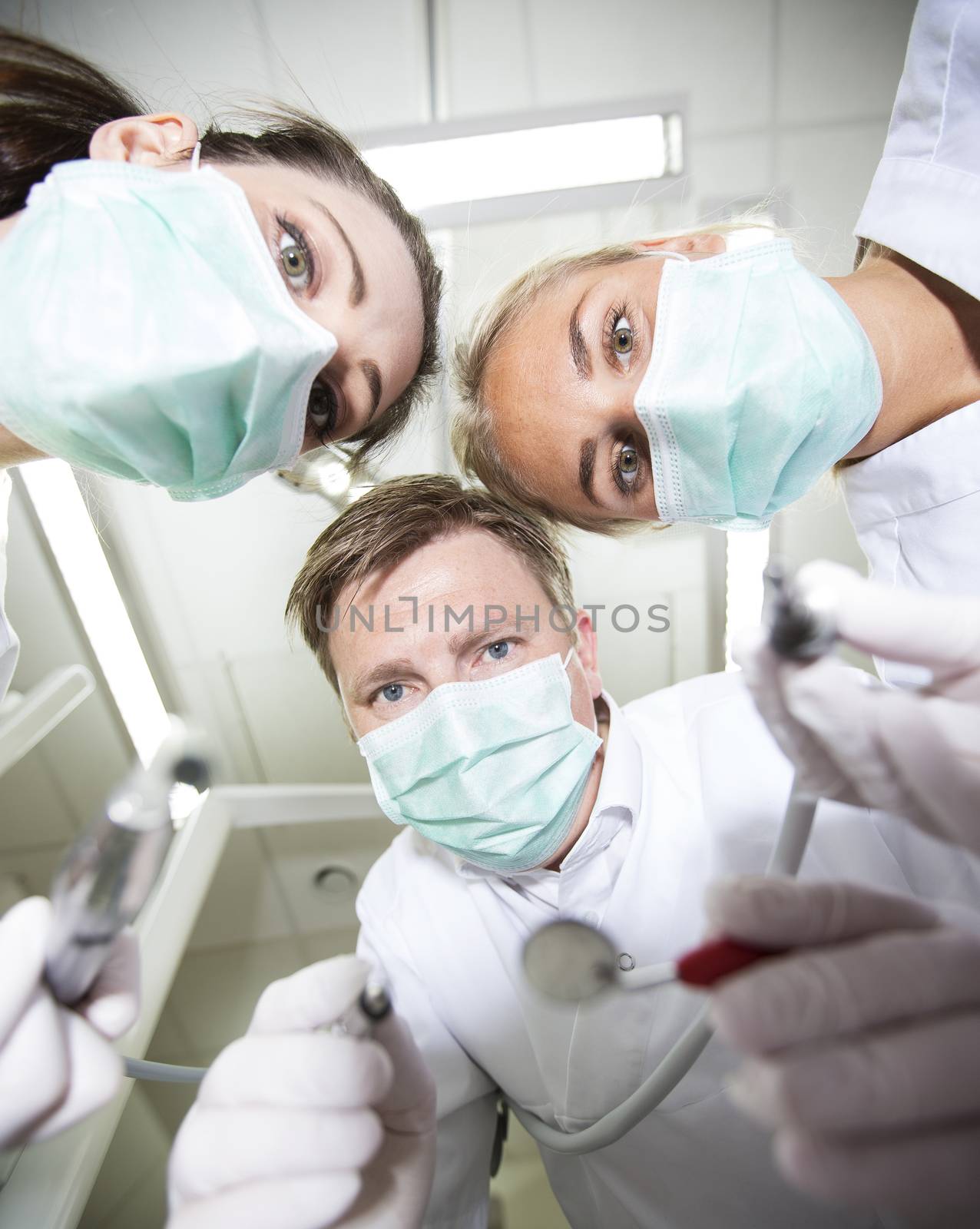 Dentist and nurses by gemenacom