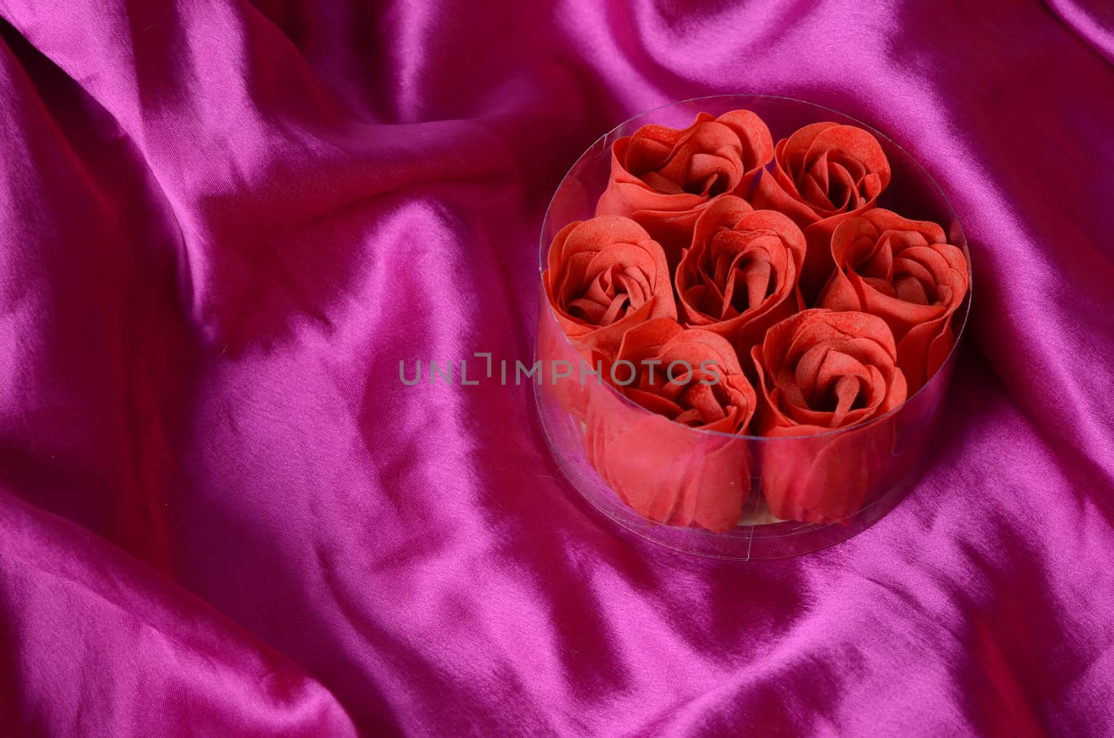 soap roses on the pink satin by sarkao