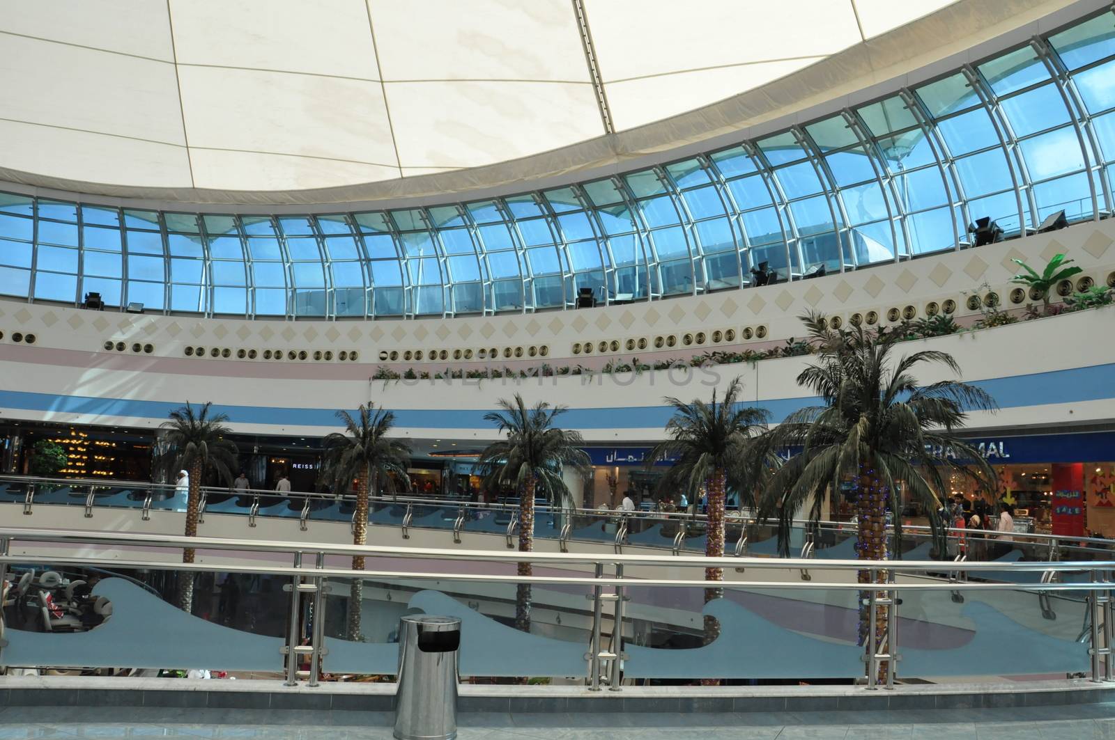 Marina Mall in Abu Dhabi, UAE by sainaniritu