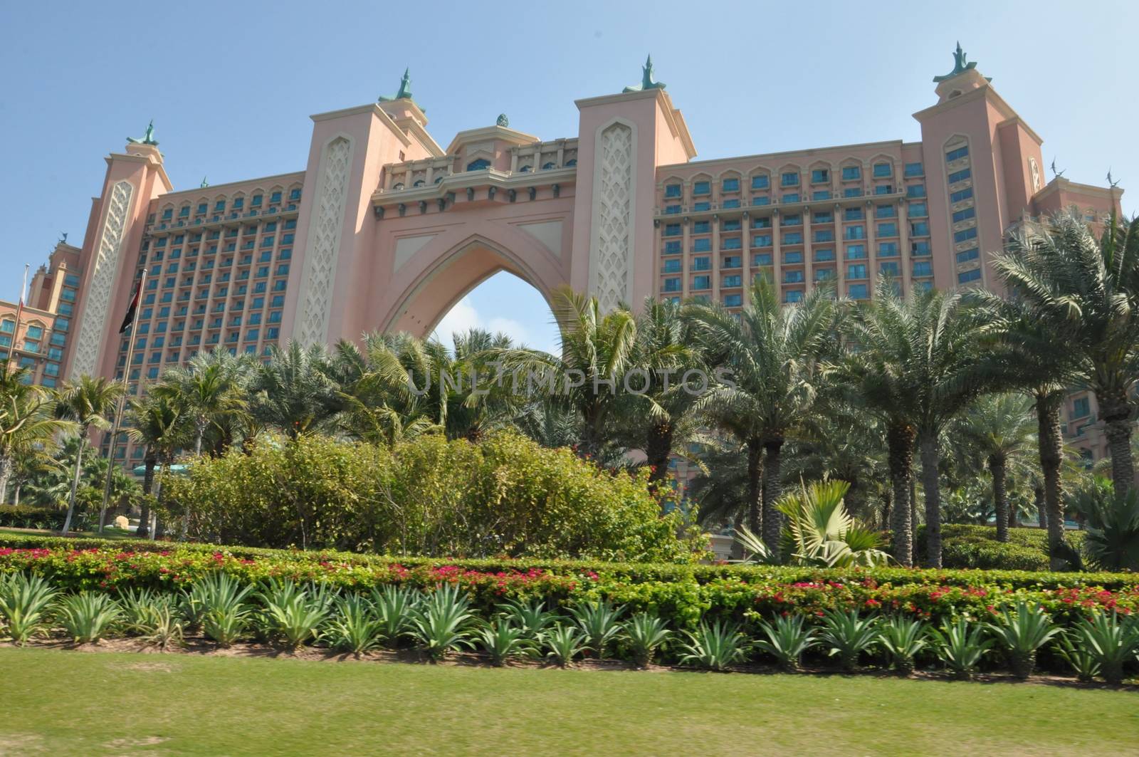 Atlantis The Palm in Dubai, UAE by sainaniritu