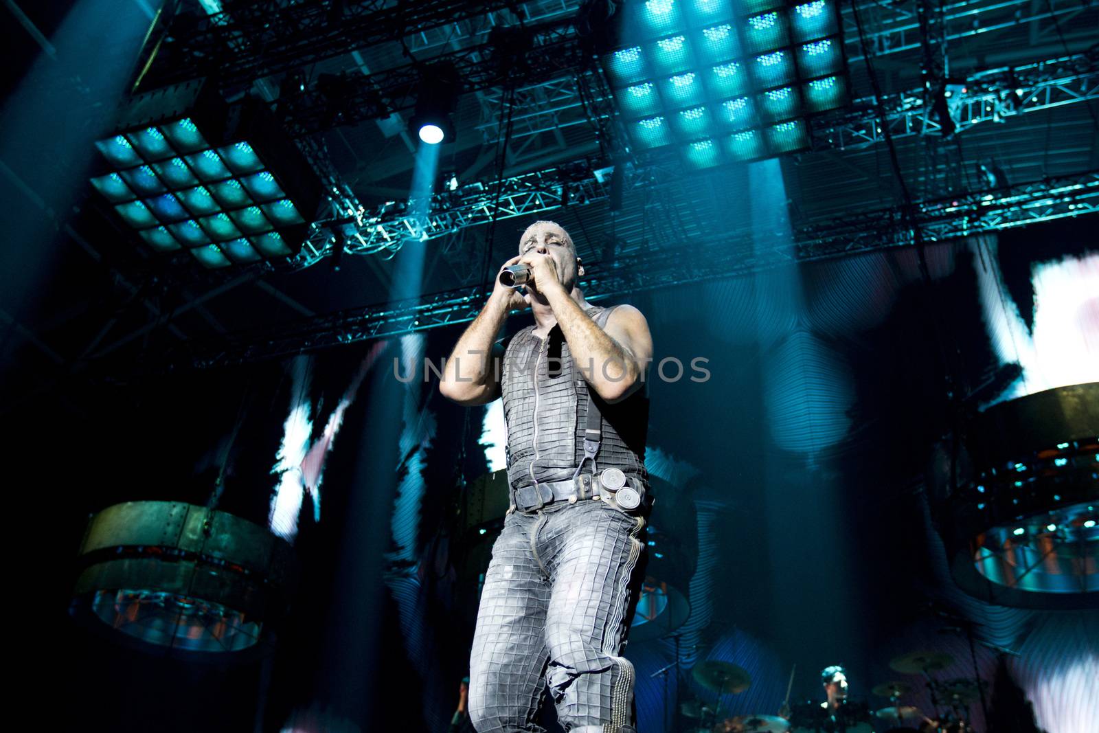 Tyske Rammstein spiller på Valle Hovin. Konsert februar 2012.