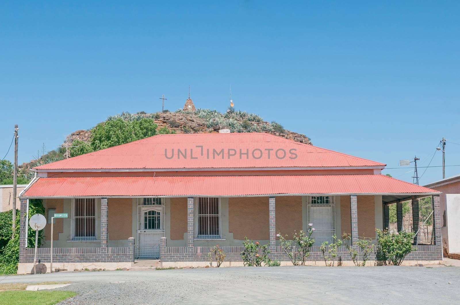Historic old house in Hanover with Trappieskop in the background
