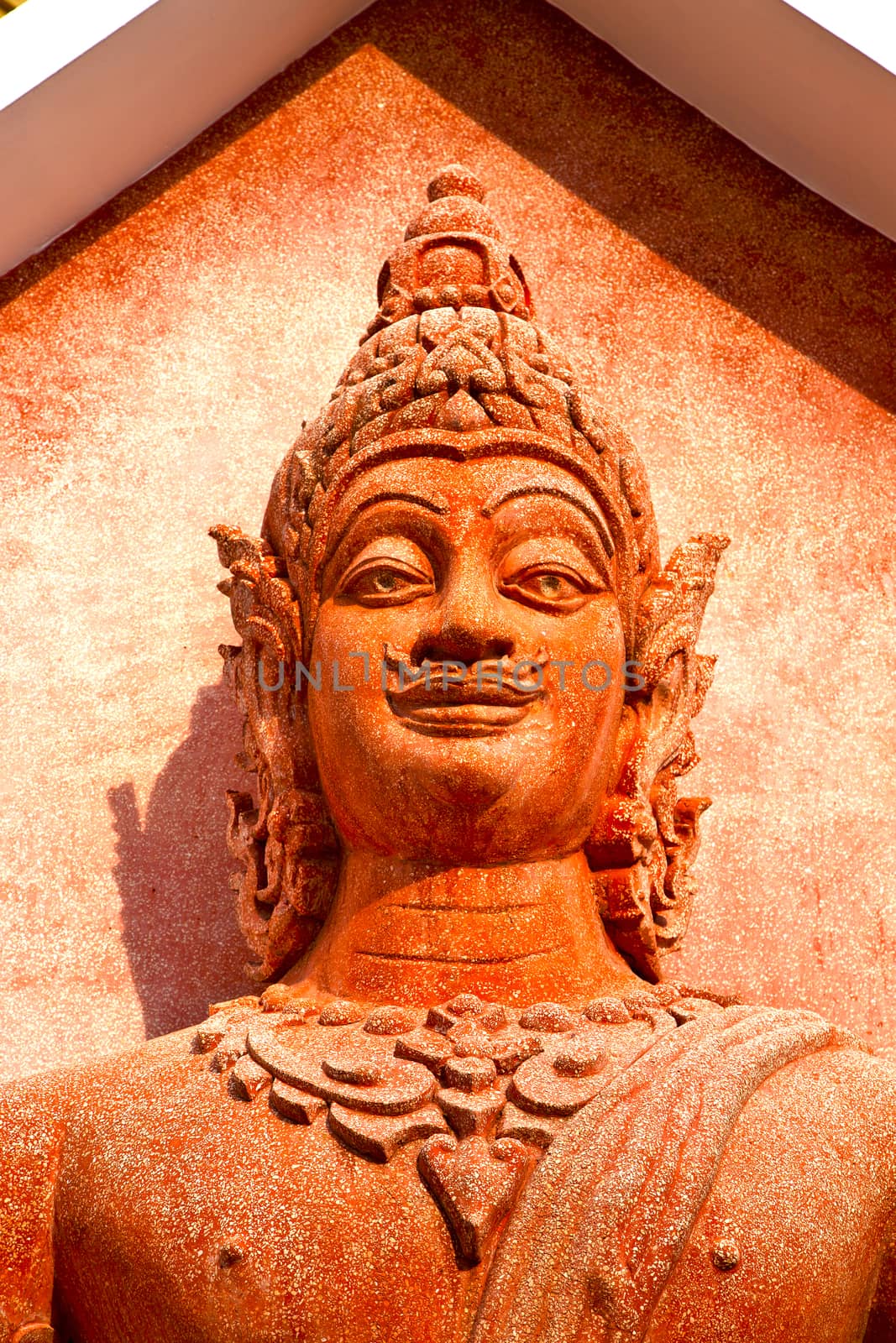 siddharta   in the temple face cross        step     wat  palace by lkpro