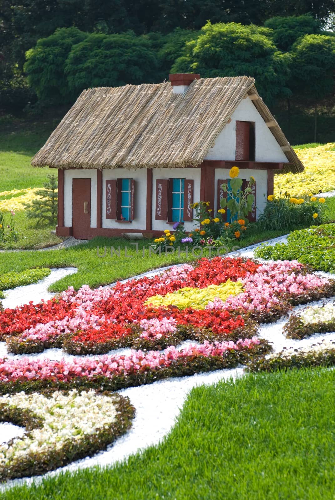 Fairytale cottage (Kiev, Ukraine, the Singing Field) by 800