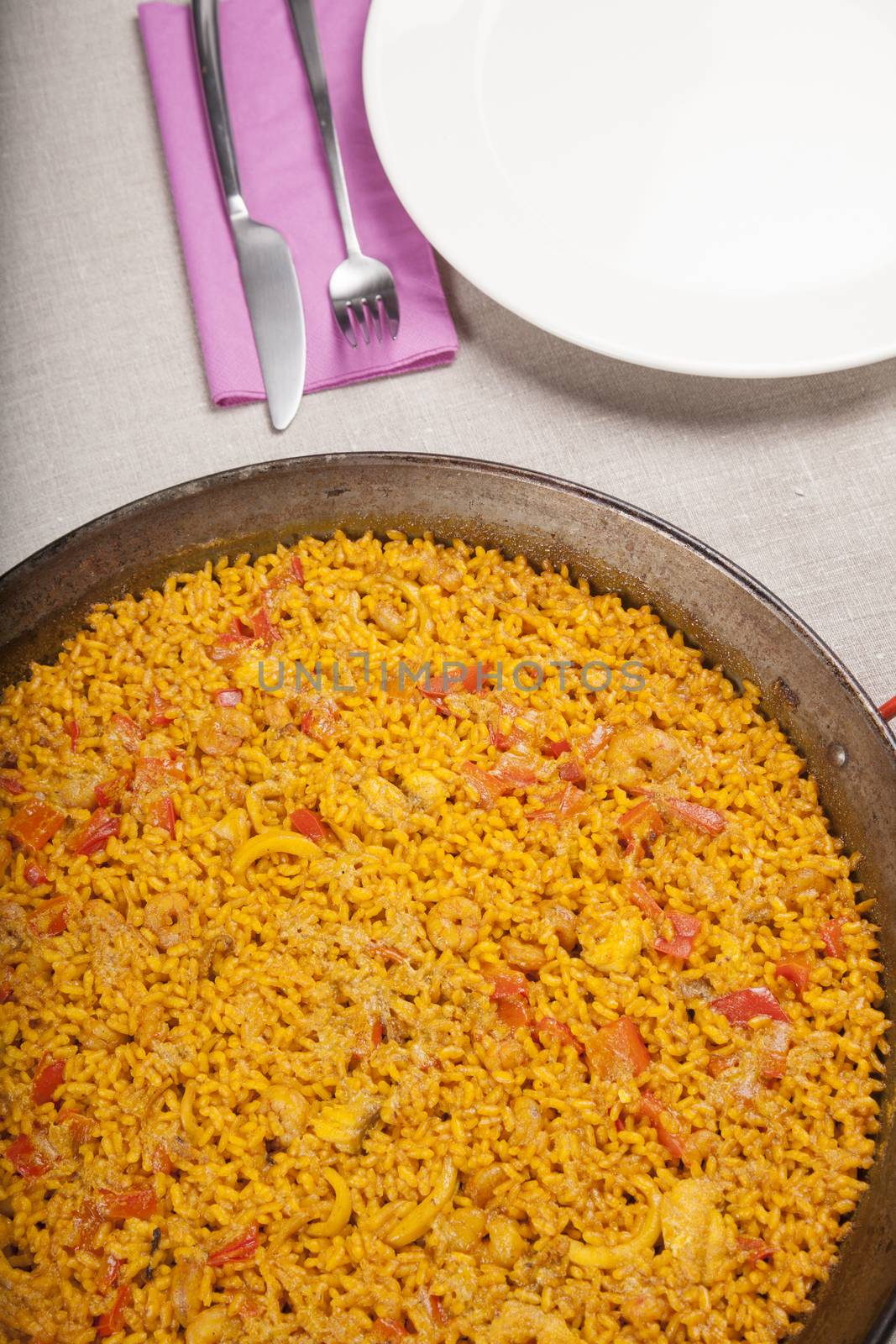 paella ready to serve by quintanilla