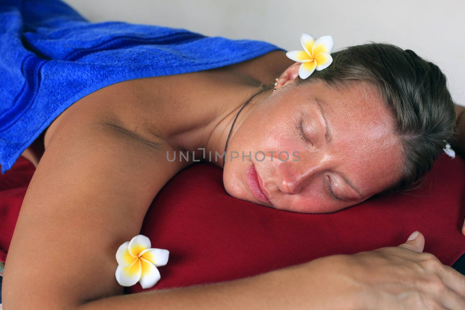 White woman on massage in Bali salon