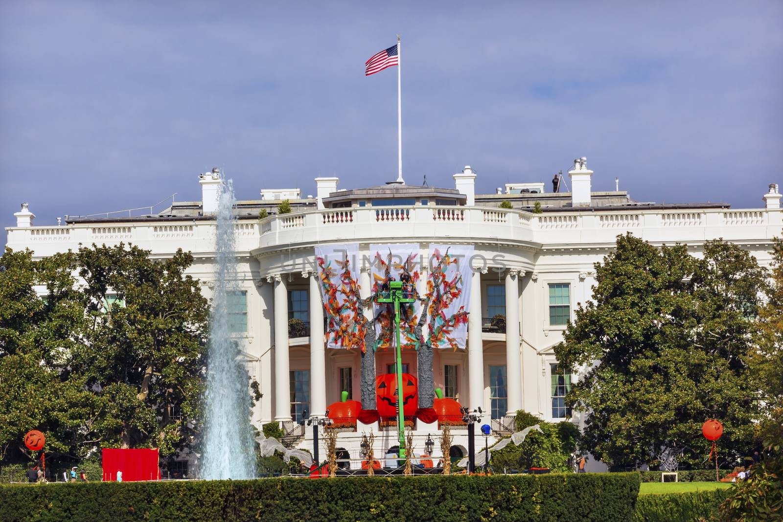 Halloween Fall Decorations Presidential White House Fountain Washington DC