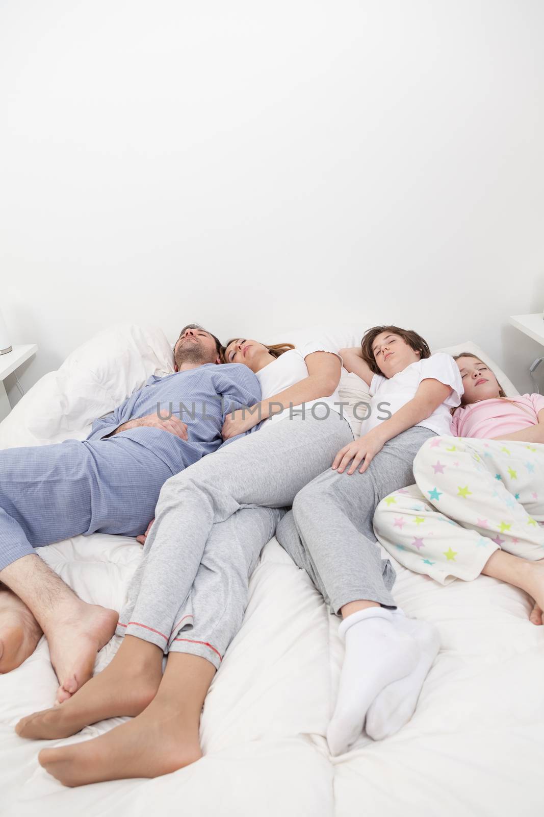 Family sleeping by ifilms