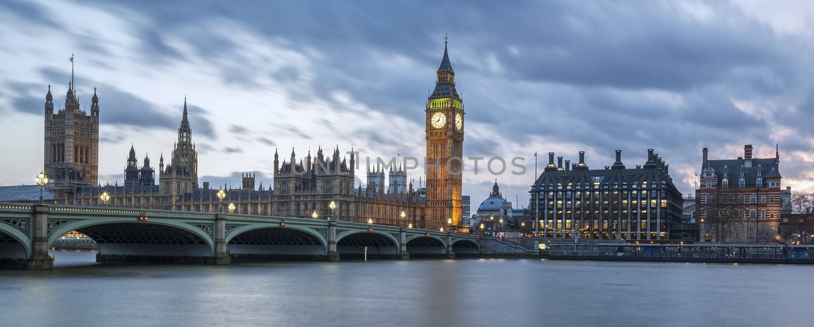 Big Ben and House of Parliament at Night, London, panoramic view.