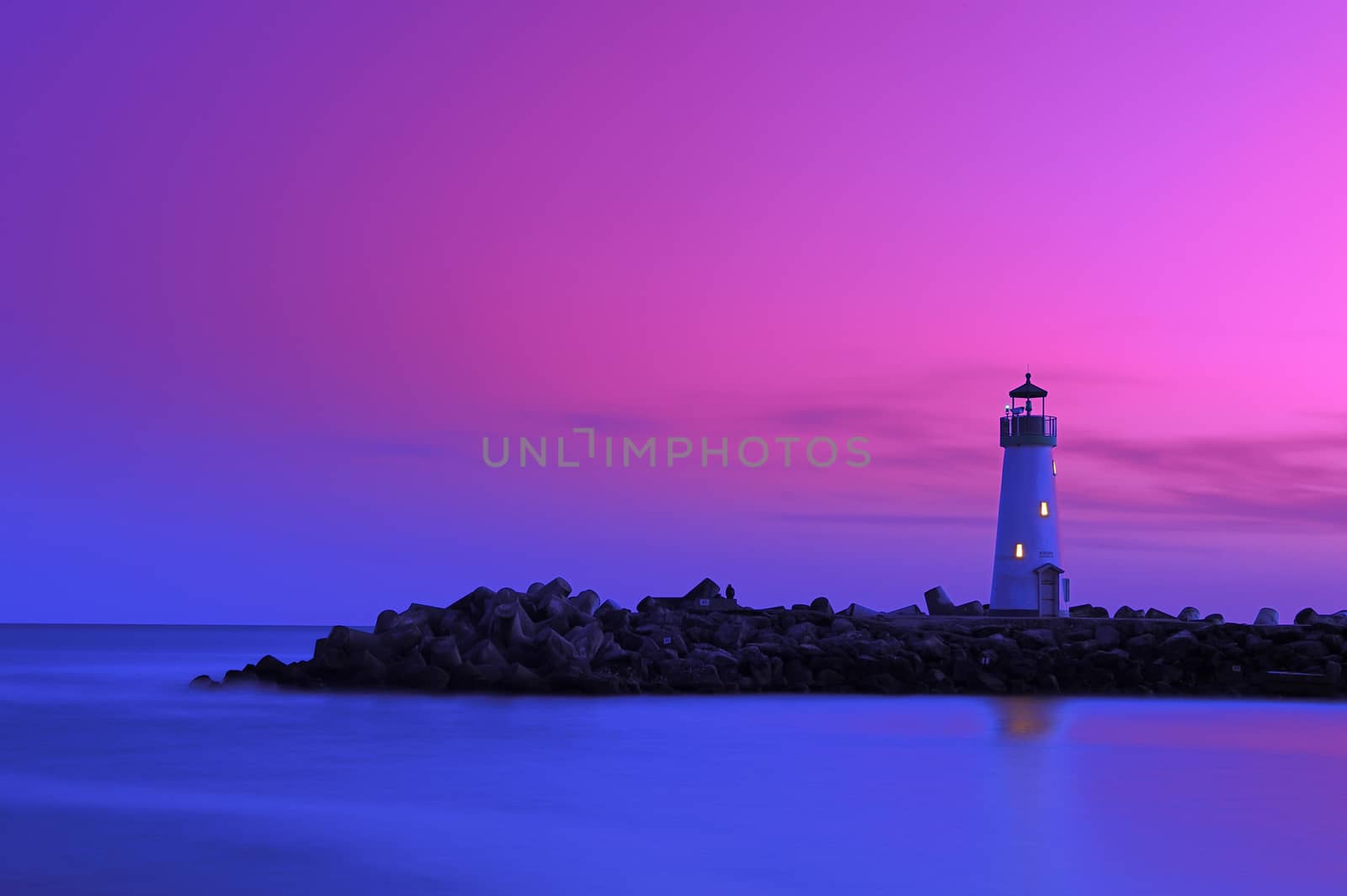 Lighthouse at Walton Santacruz california during dusk