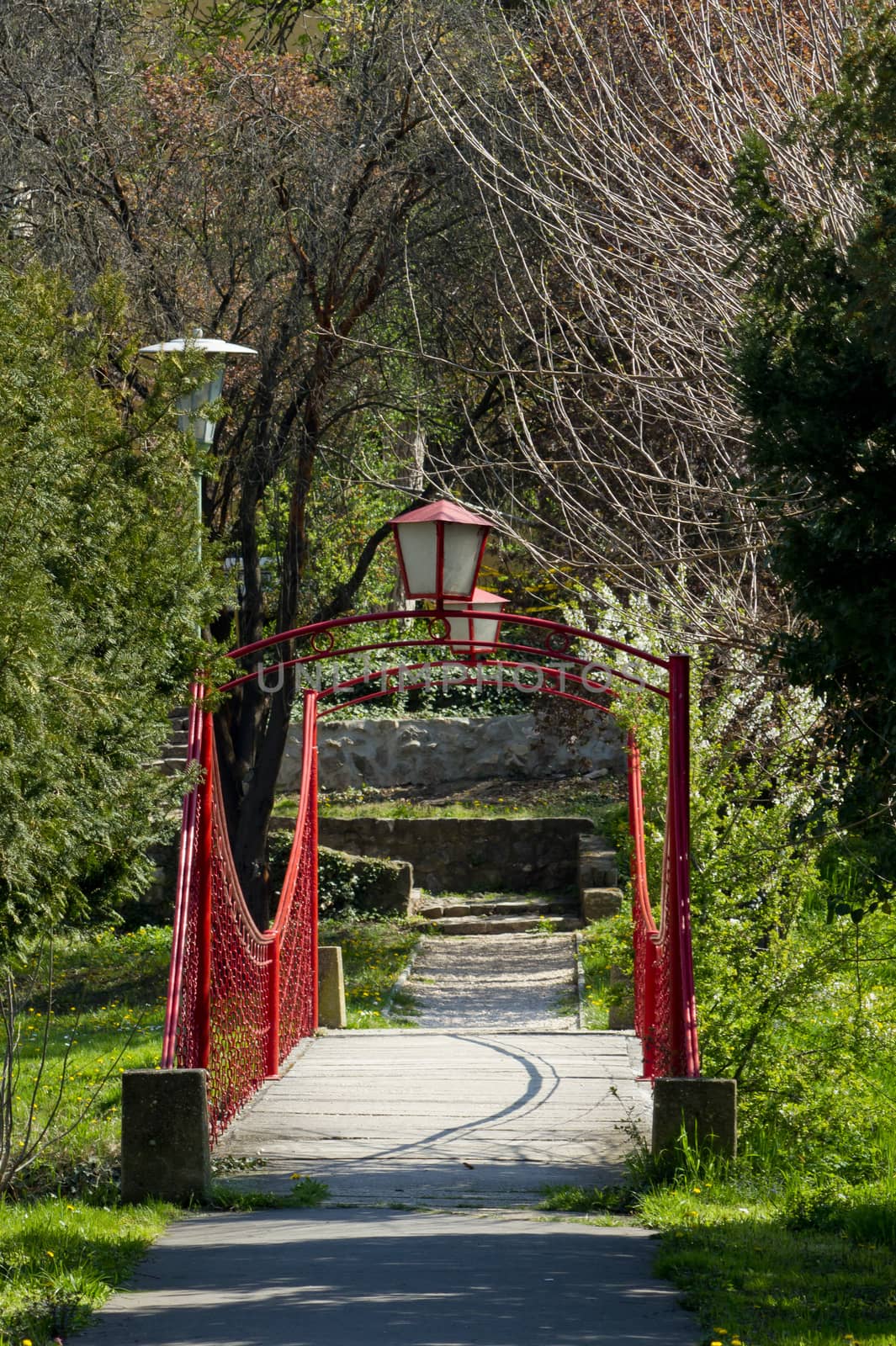 Small walking bridge over the water.