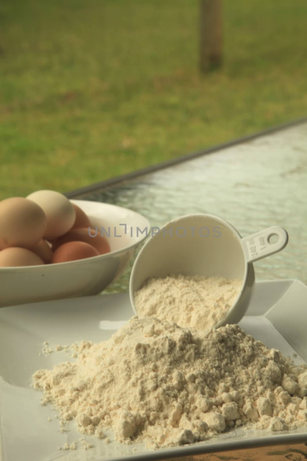 Baking Flour by kentoh