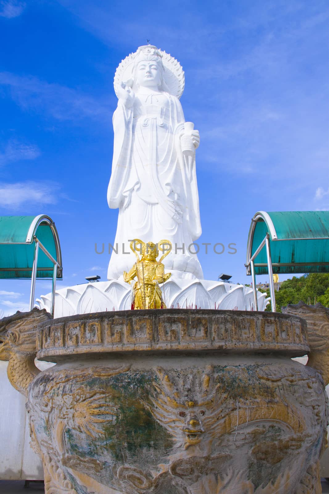 The white jade bodhisattva guan yin pavillion; The most beautiful statue of chaste, the best in southem Thailand.