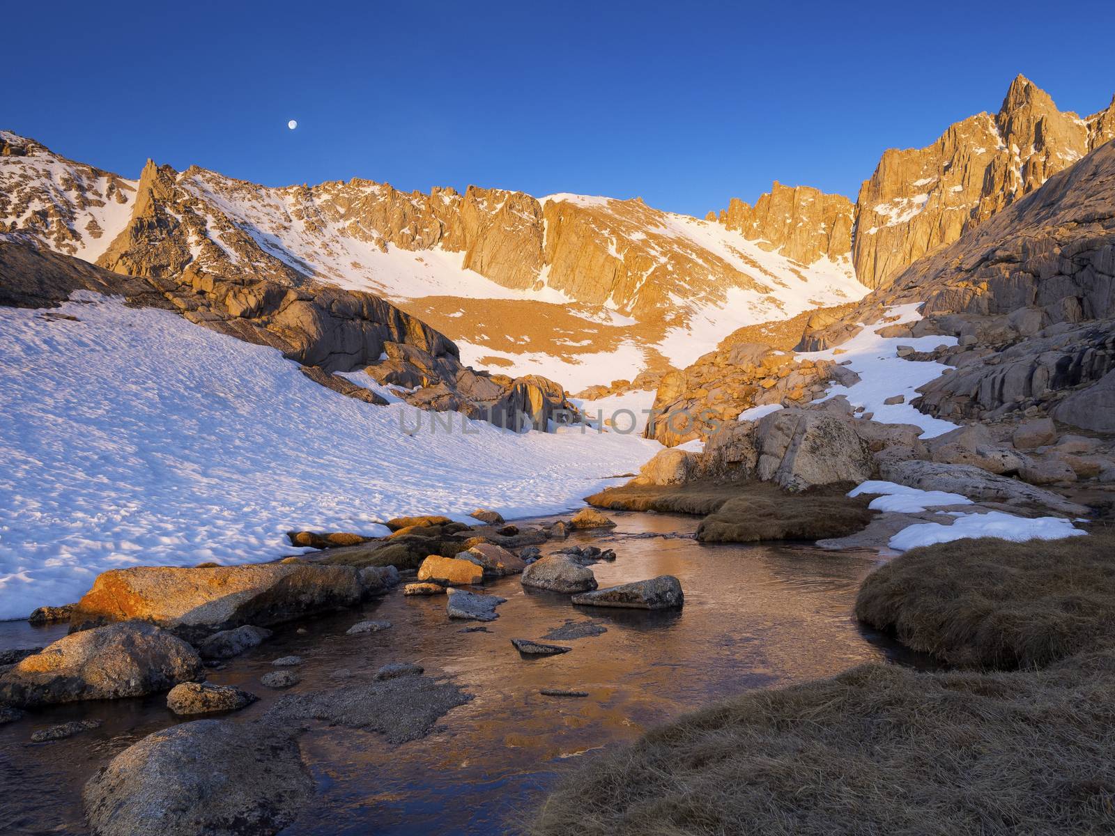 Mt. Whitney High Camp - Morning View by leieng