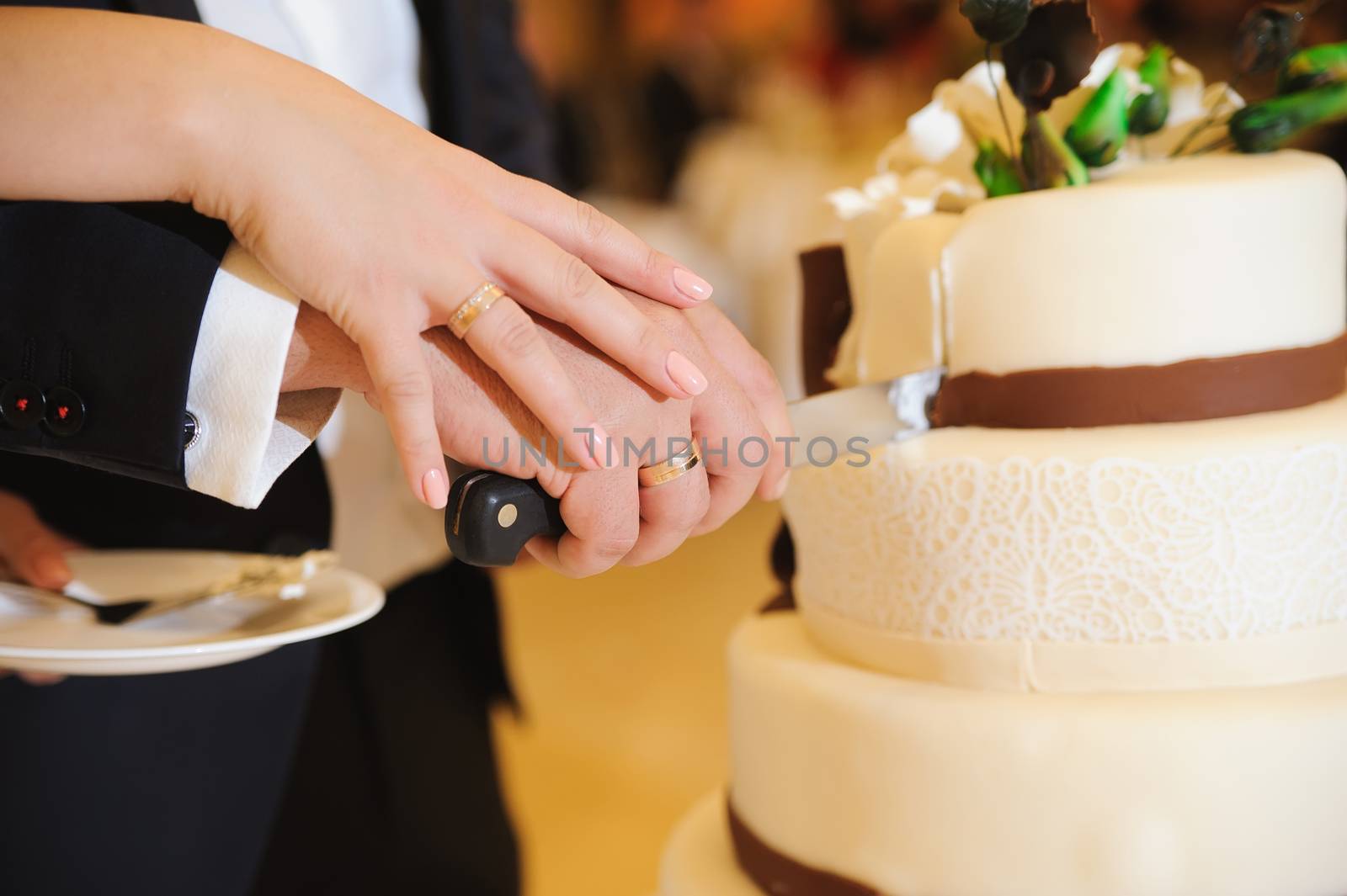 Slicing the cake