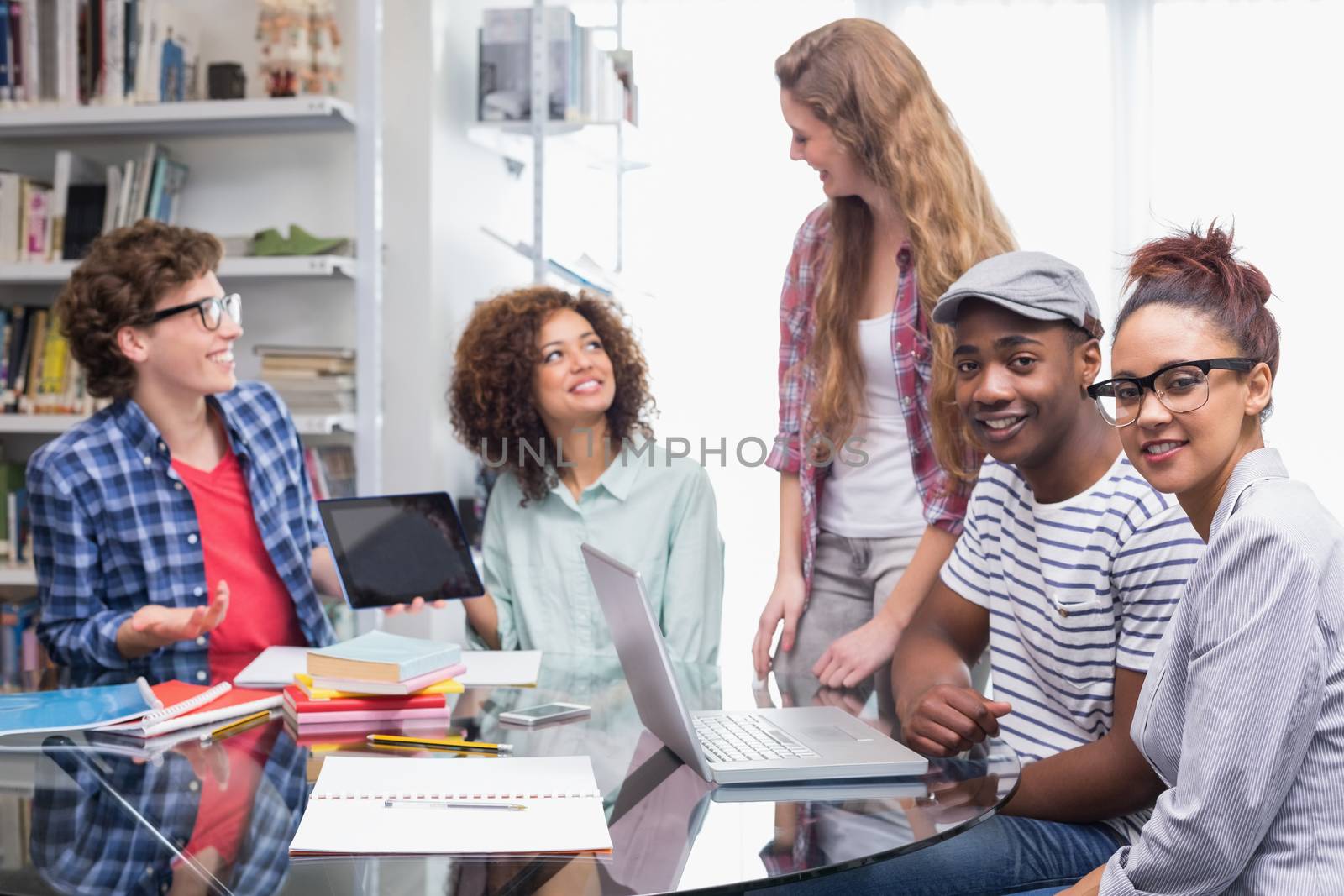 Fashion students working as a team  by Wavebreakmedia