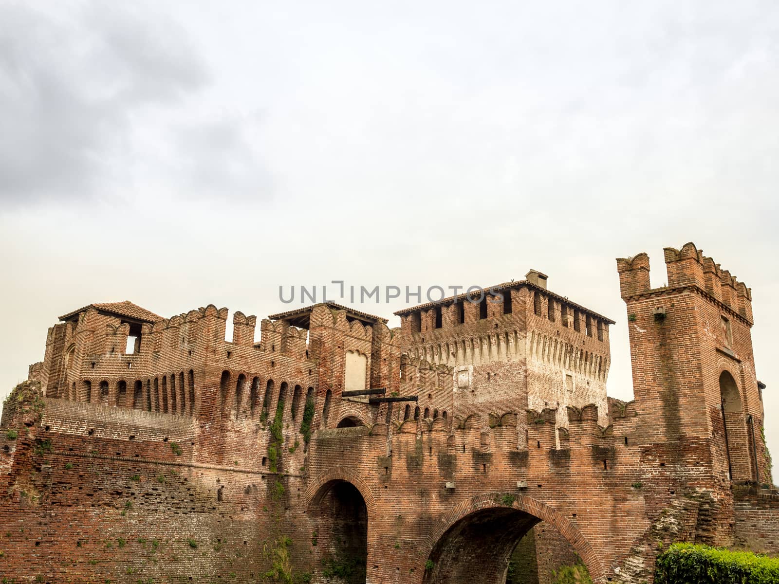 Soncino medieval castle view in Italy by rigamondis