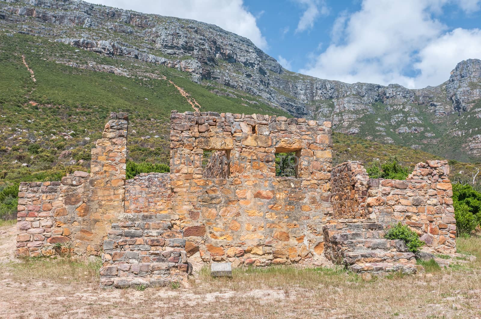 Ruins of the lieutenants quarters and mens barracks at the old fort next to Chapmans Peak drive