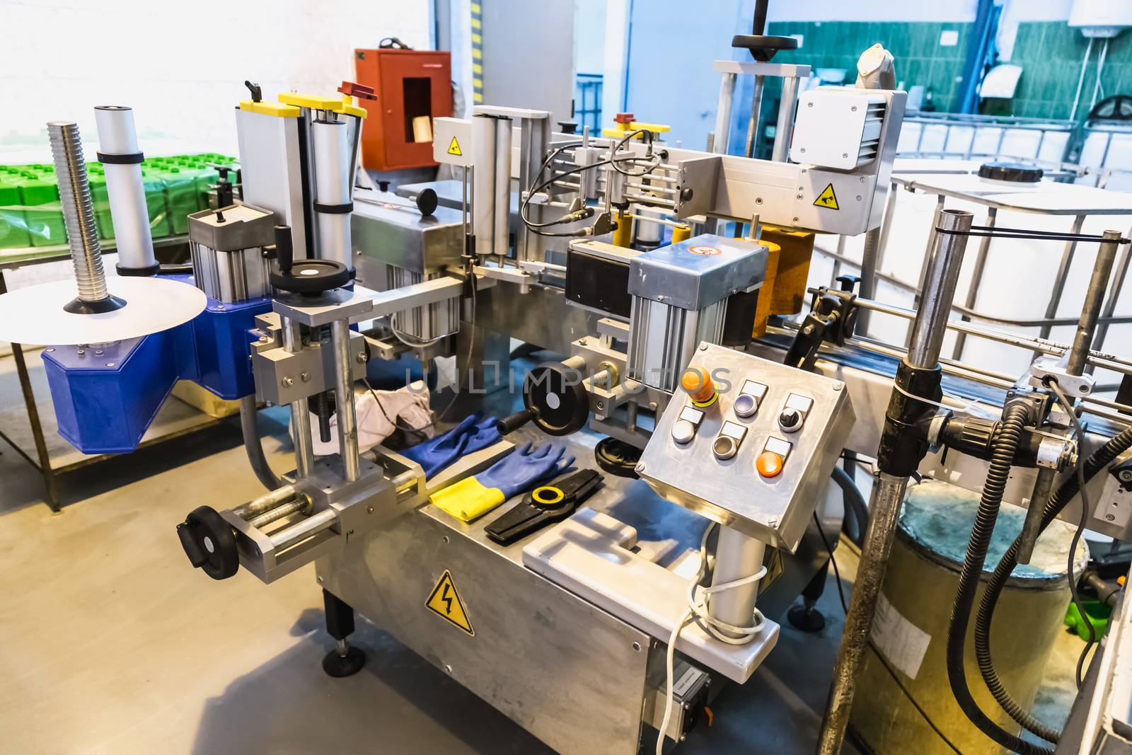 Automatic packing line of conveyor. Pharmaceutical and chemical industry. Manufacture on factory