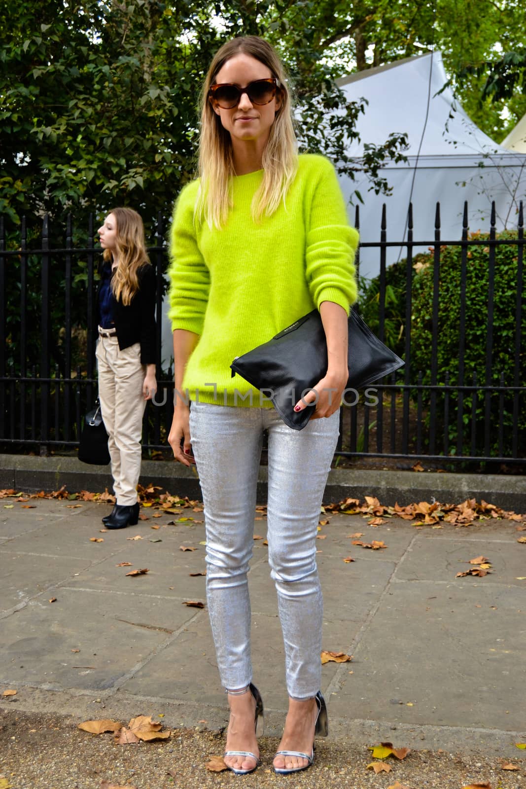 London Fashion Week, Streetstyle, photo: Daniel Bratterud