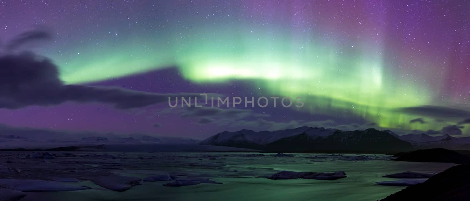 Northern Light Aurora borealis Jokulsarlon Glacier by vichie81