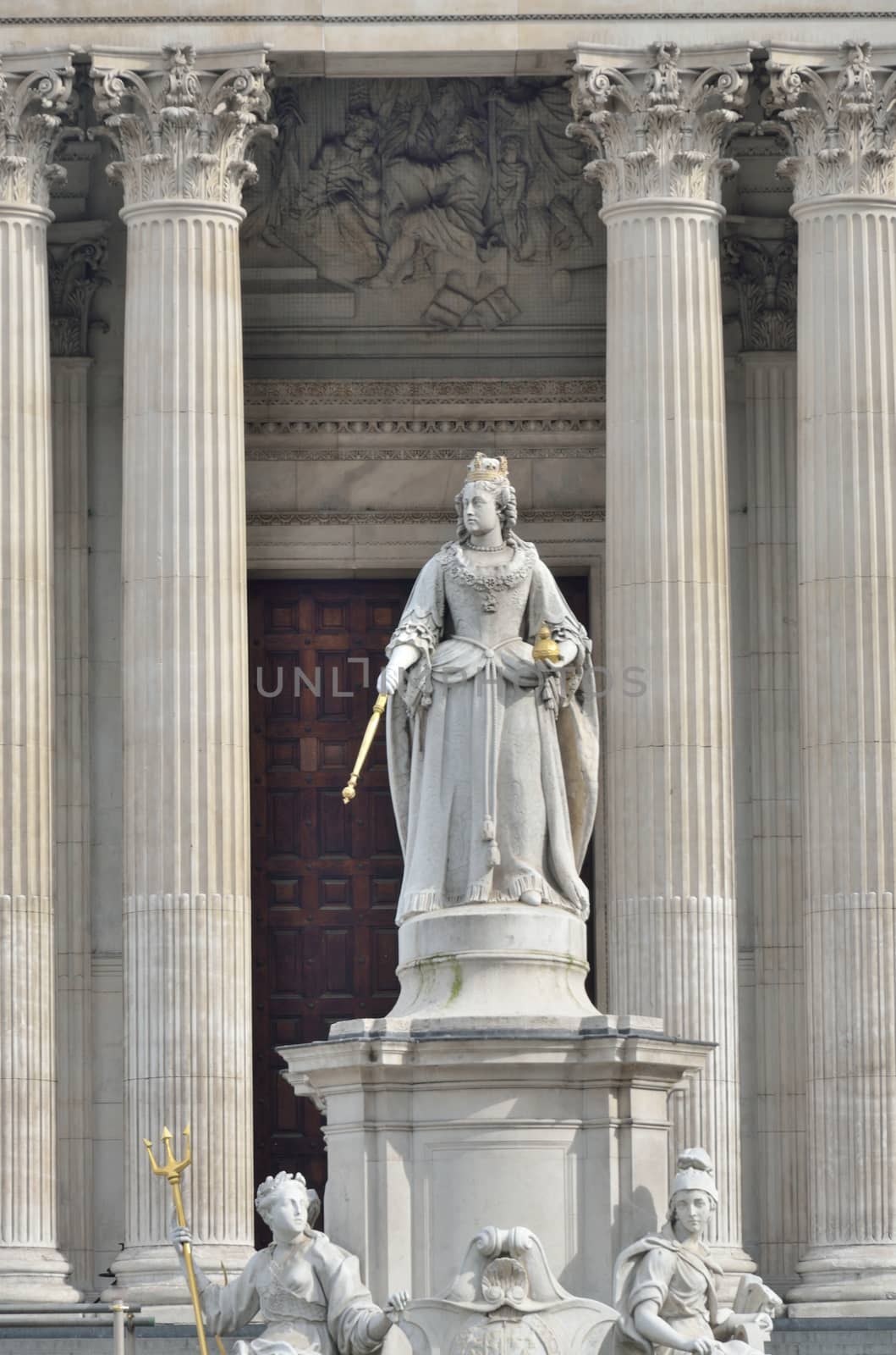 Queen Victoria stone statue in front of St Pauls by pauws99