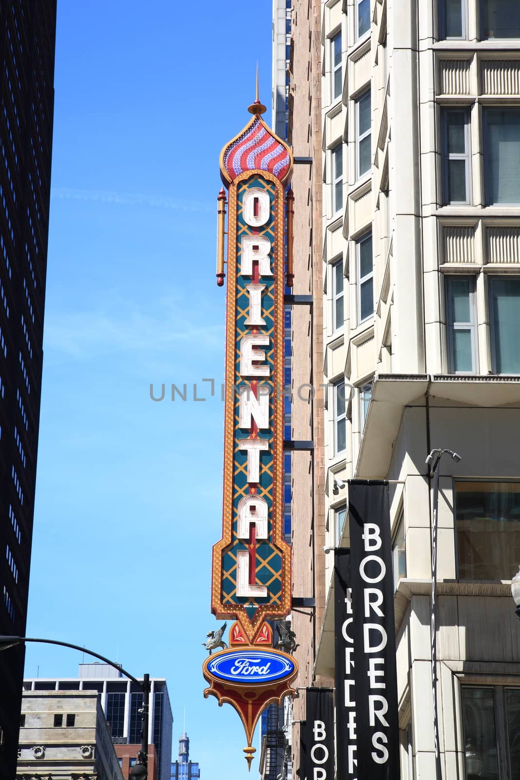 Chicago - Oriental Theater by Ffooter