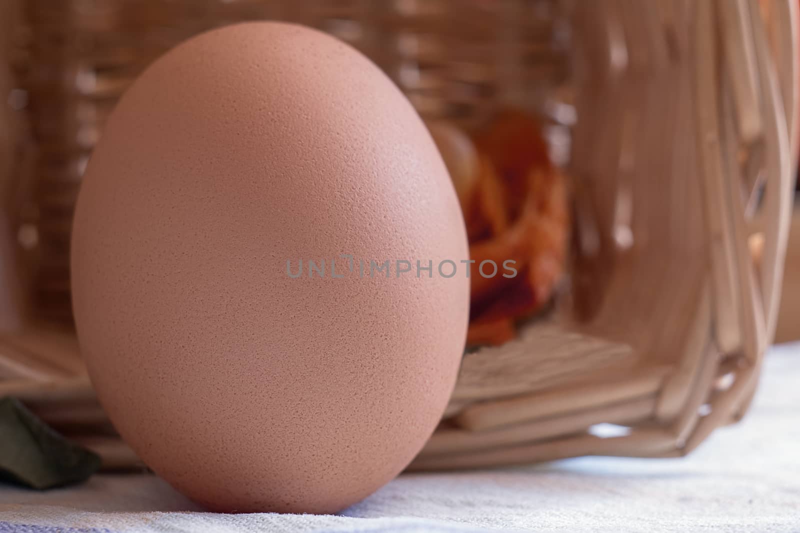 Egg in the foreground  by EnzoArt