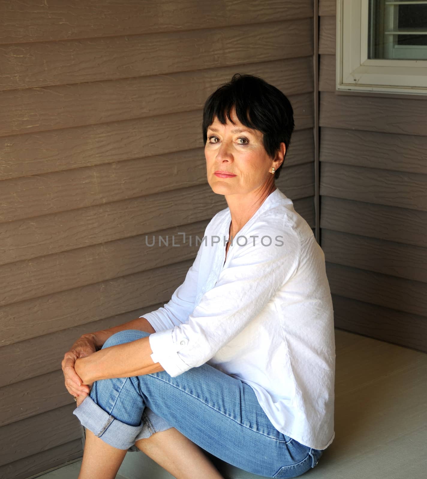 Mature female beauty expressions outside.