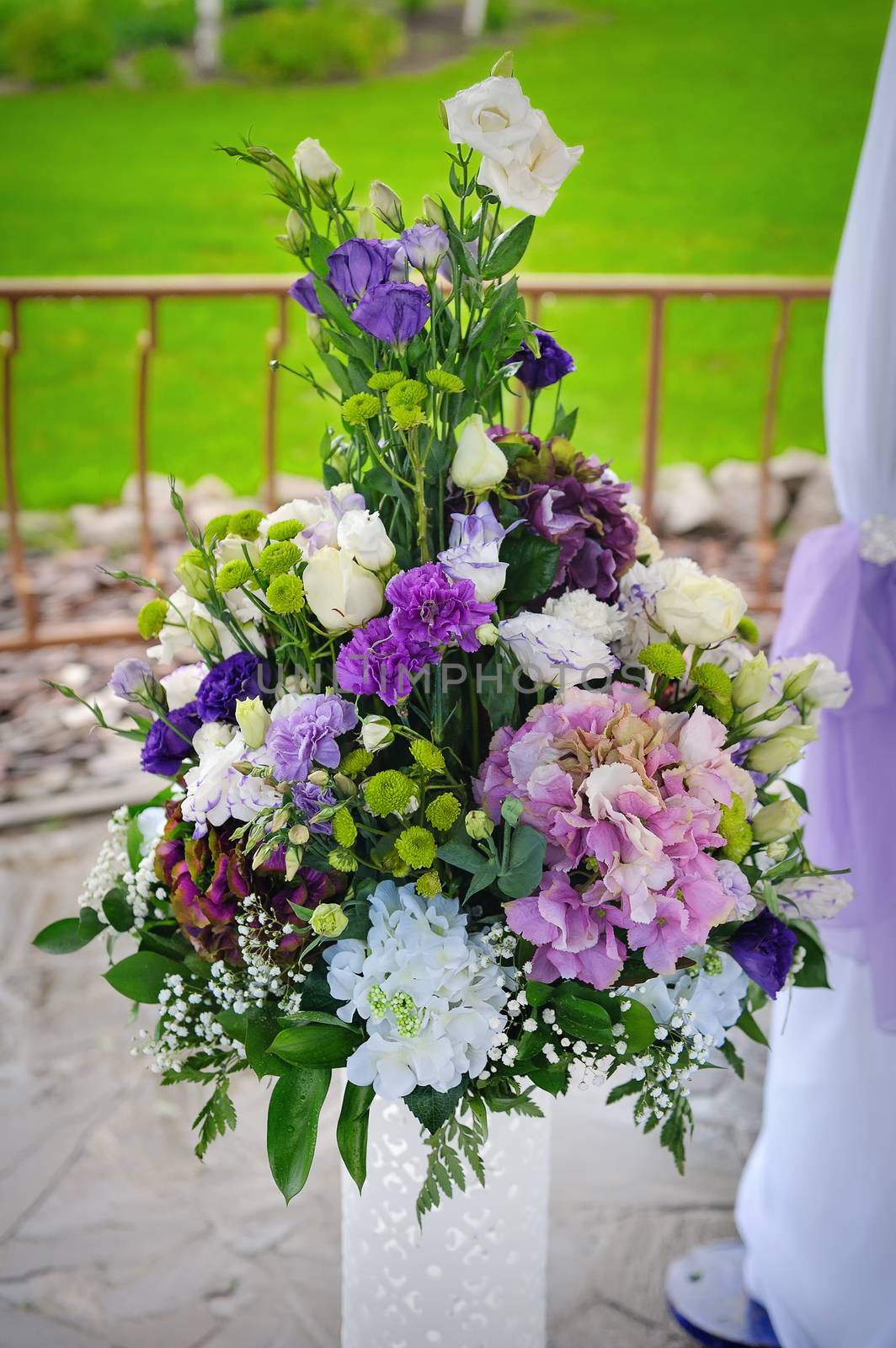 Big Flowers Bouquet blossom. Decorated of wedding