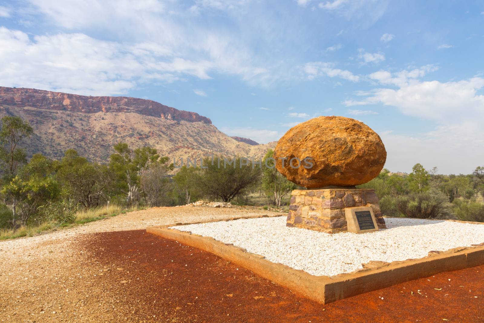 This photo was shot from Alice Springs which located in Northern Terrritory, Australia. This is the dry area of Australia. There are many of Aboriginals stay there.