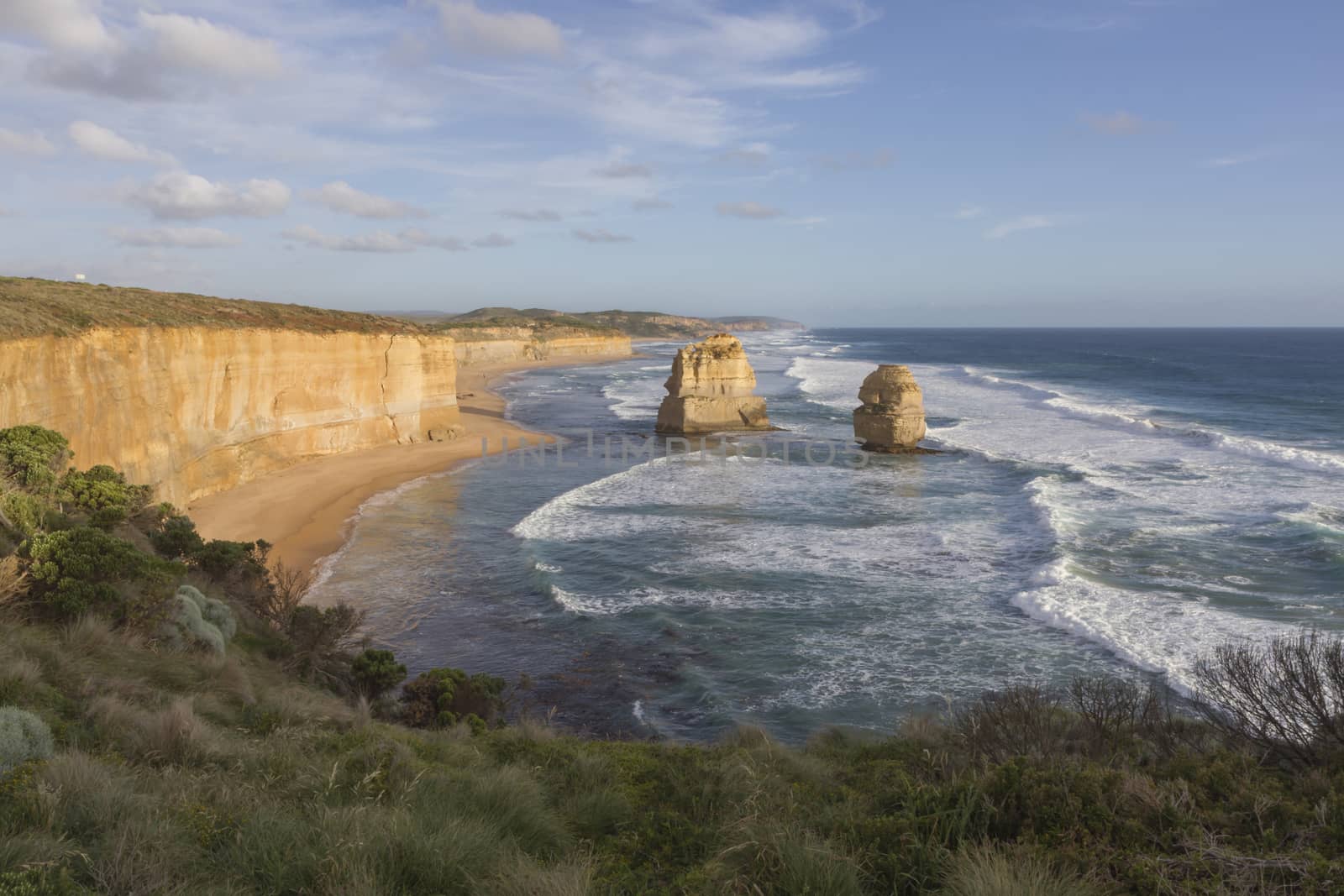 This photo was shot from Twelve Apostles which is on the Great Ocean Road, Australia.