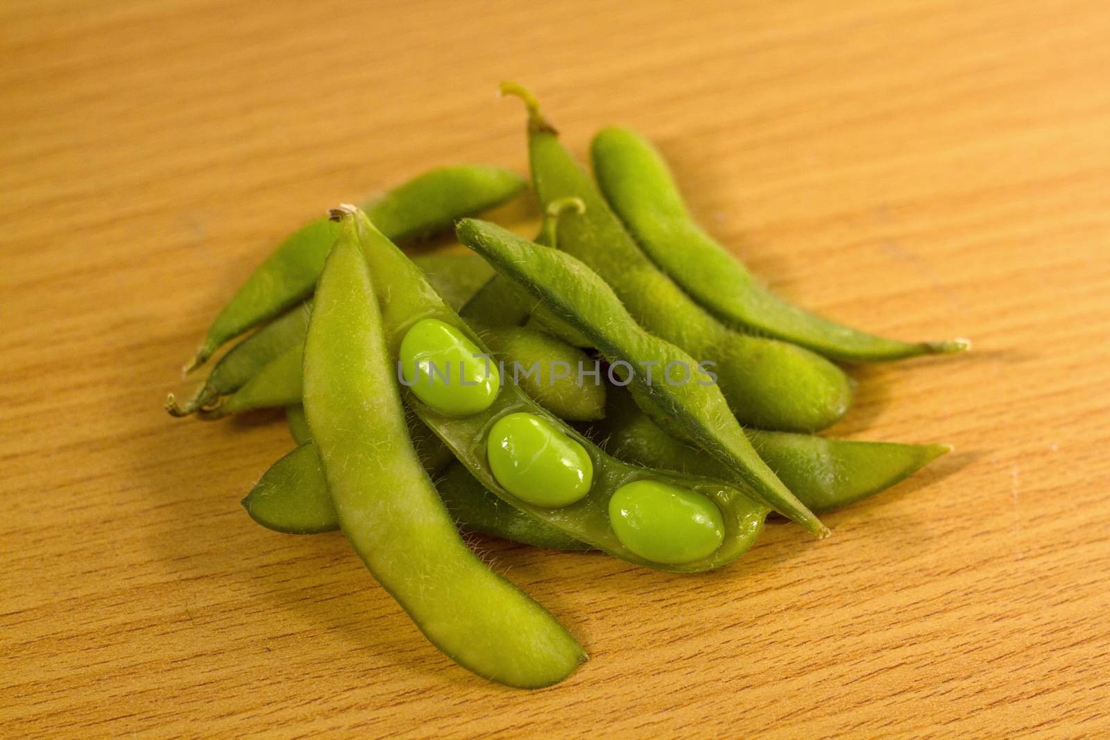 Japanese cuisine edamame bean (boiled green soy beans)