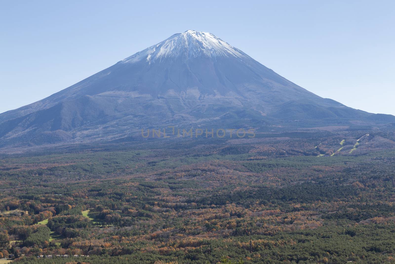 This photo was shot from the area around Mt.Fuji in Autumn. It is time to start snow cap on the top of Mt.Fuji. There are 5 lake around Mt.Fuji. This is shot from Mt.Koyodai.