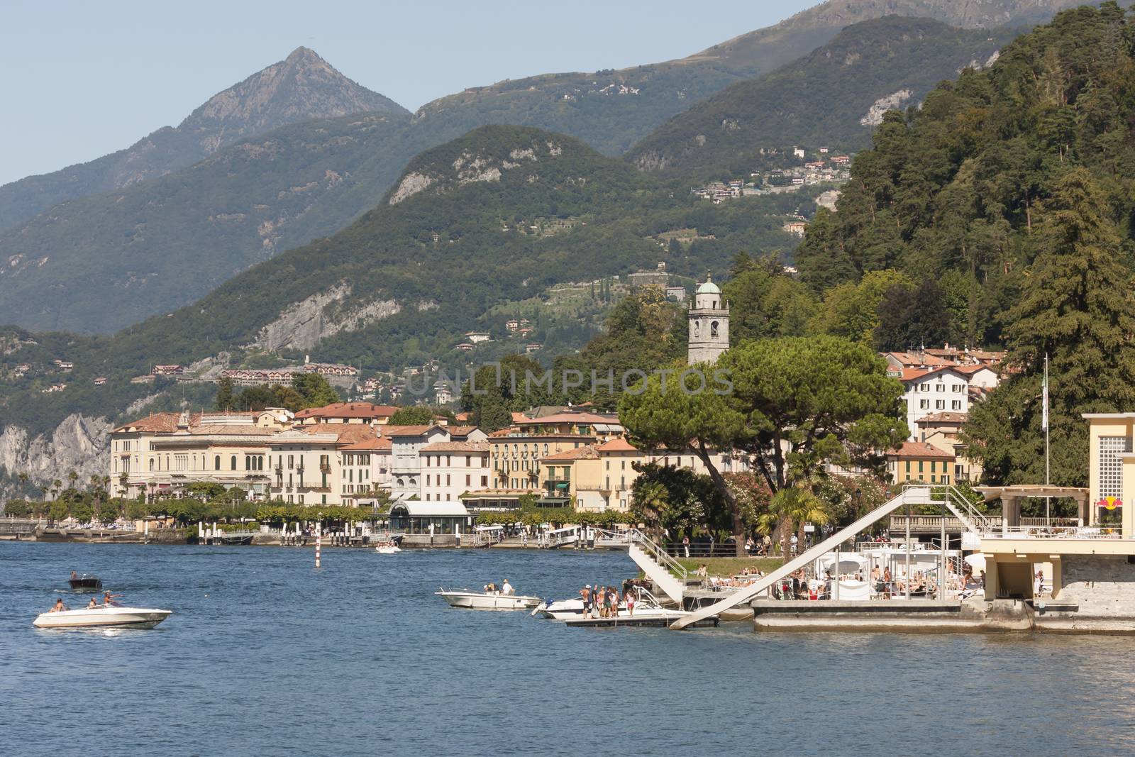 A view of Lake Como by mailos