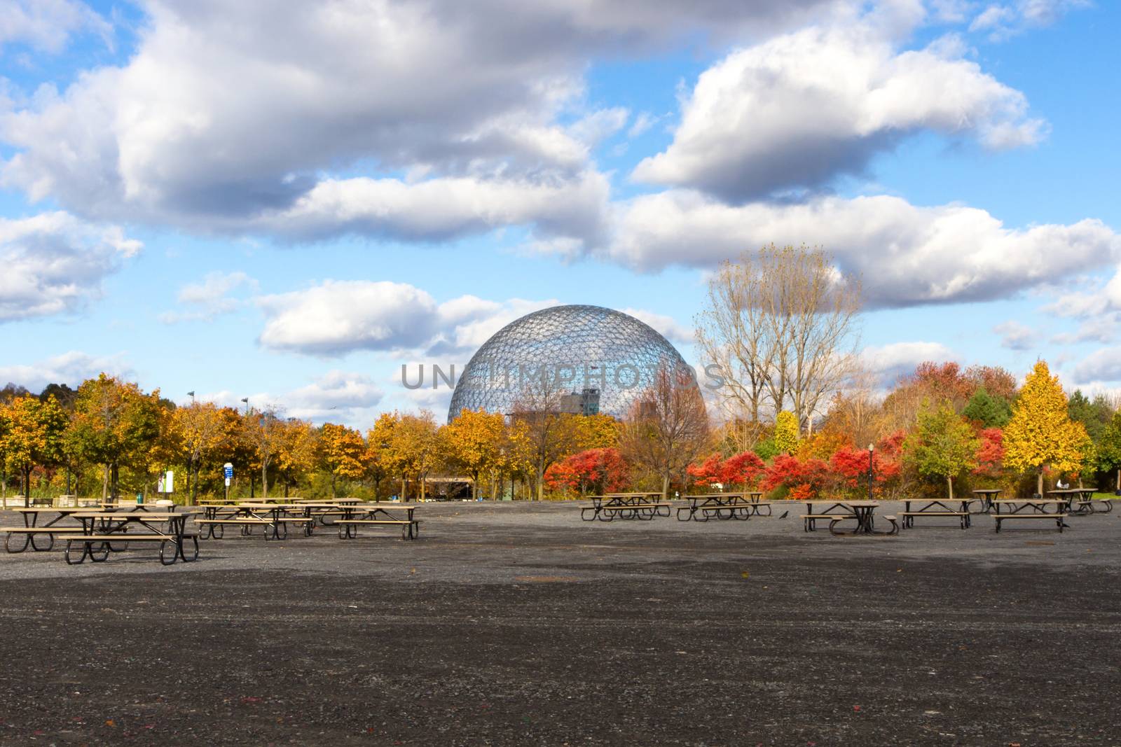 This photo was shot from Montreal city in autumn