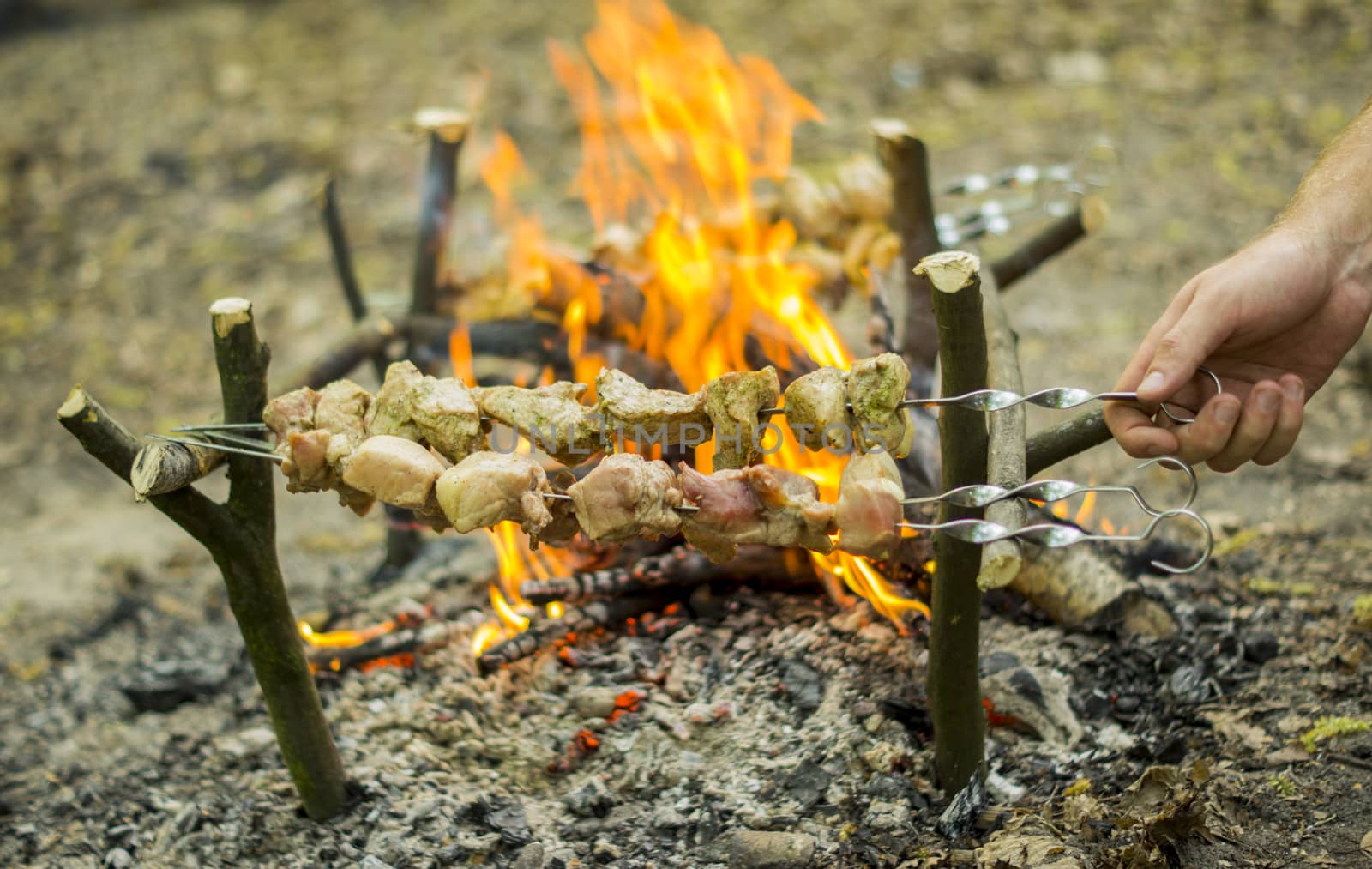 Process preparation of a shish kebab, from uncooked to the co by serhii_lohvyniuk