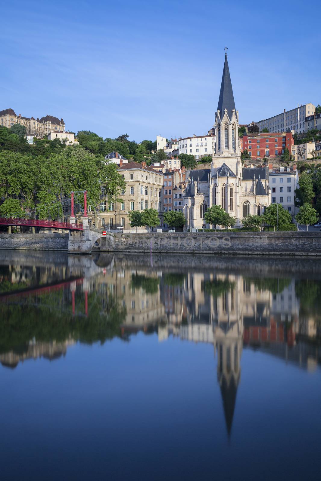 Vertical view of Saint-Georges church by vwalakte