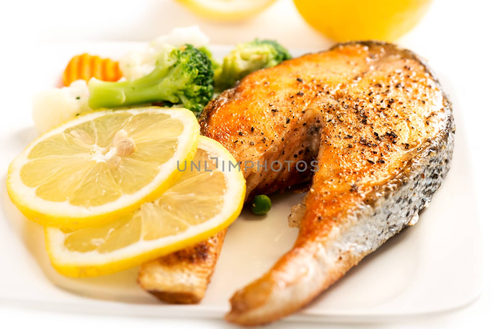 Grilled salmon and vegetables