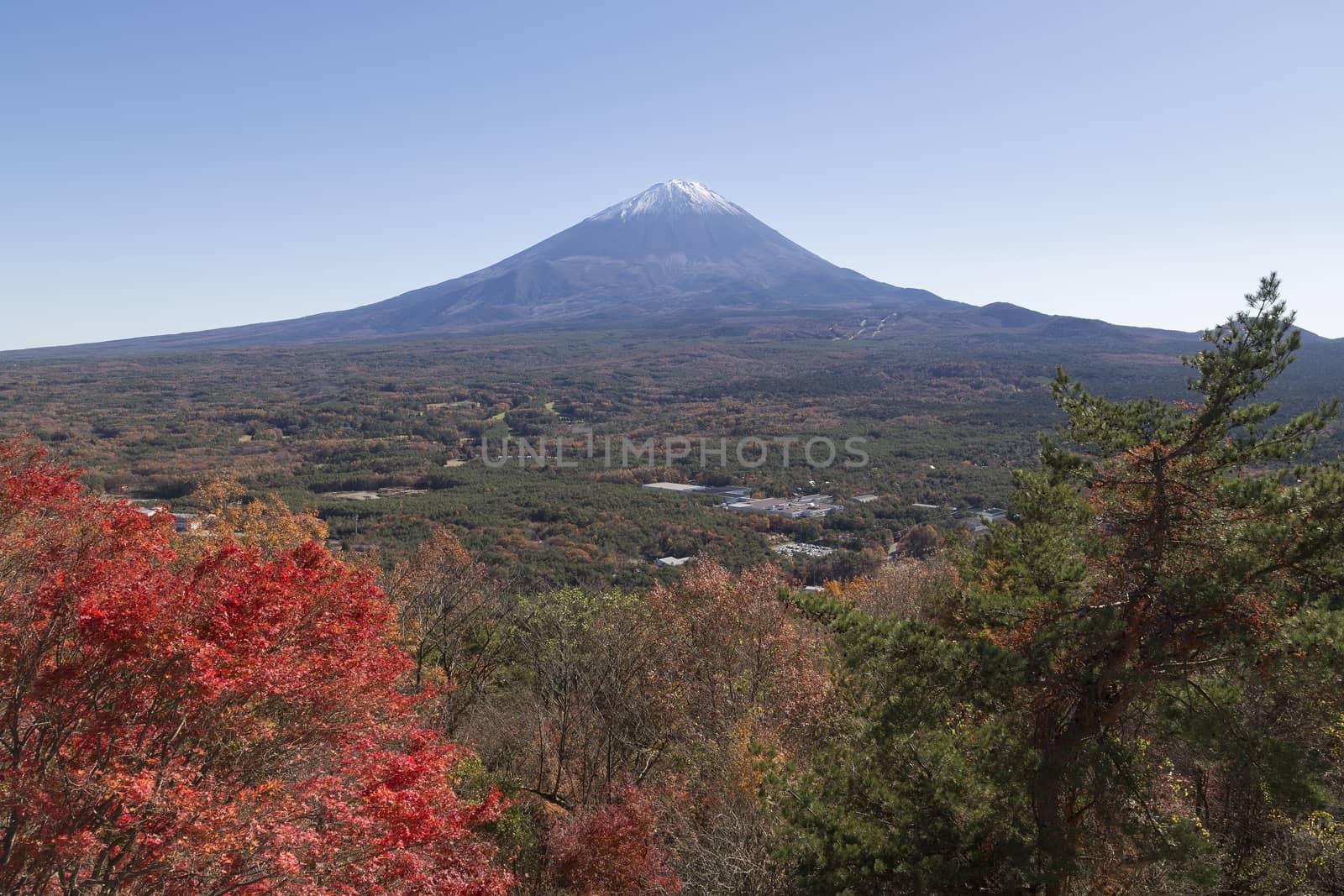 This photo was shot from the area around Mt.Fuji in Autumn. It is time to start snow cap on the top of Mt.Fuji. There are 5 lake around Mt.Fuji. This is shot from Mt.Koyodai.