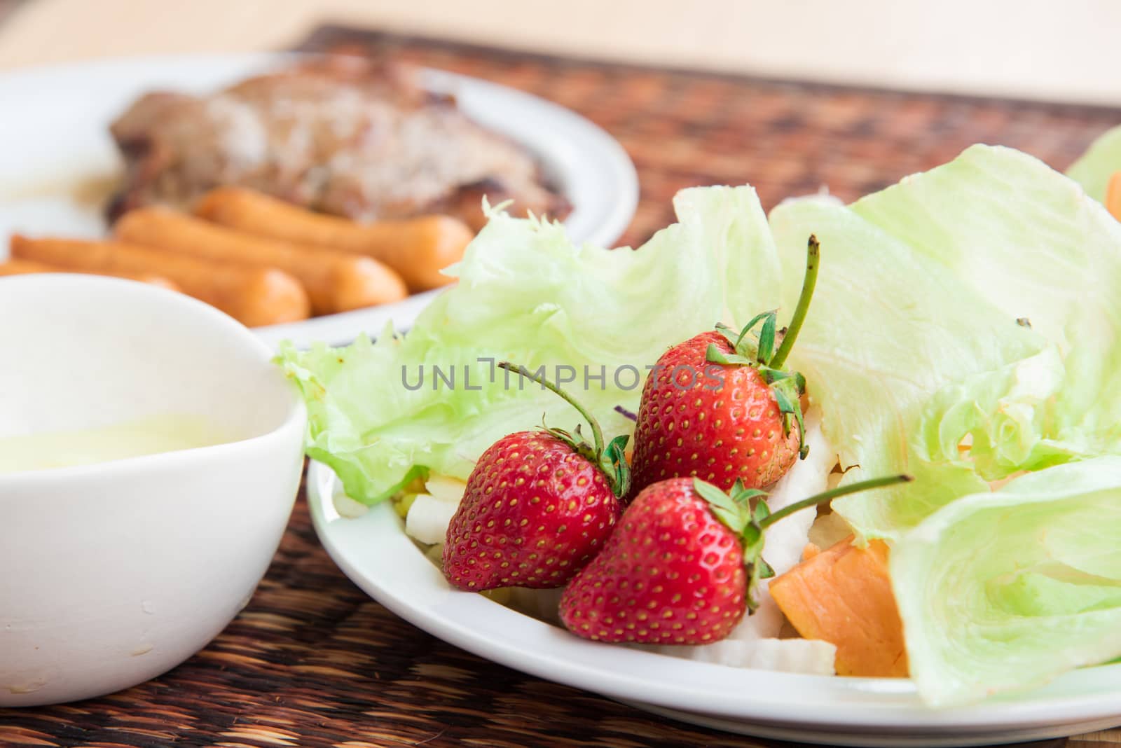 Grilled steak and and vegetables