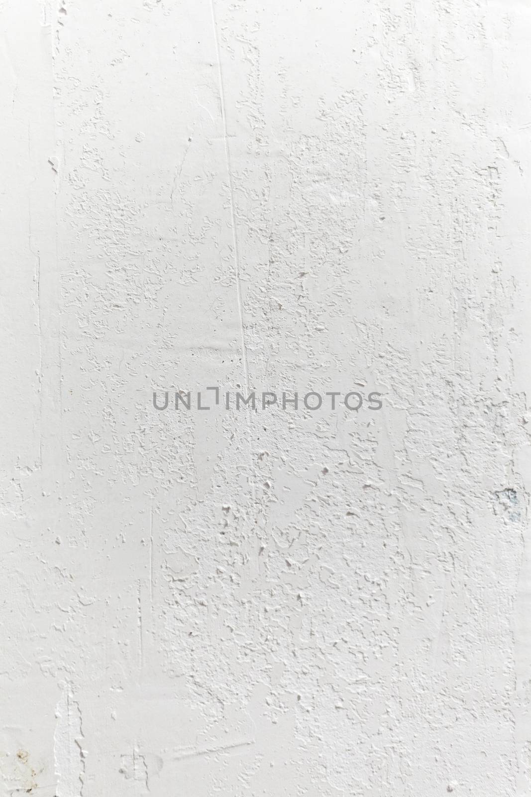 Grungy white concrete wall background by H2Oshka