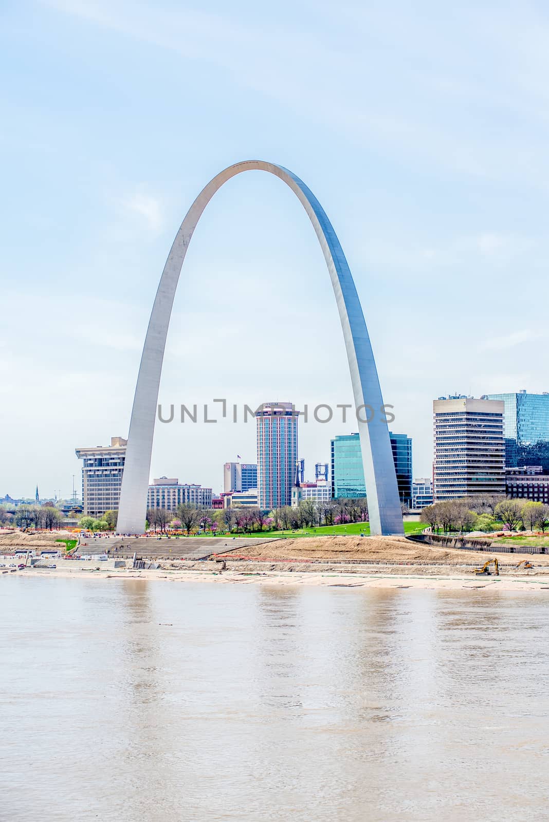 saint louis missouri downtown at daylight