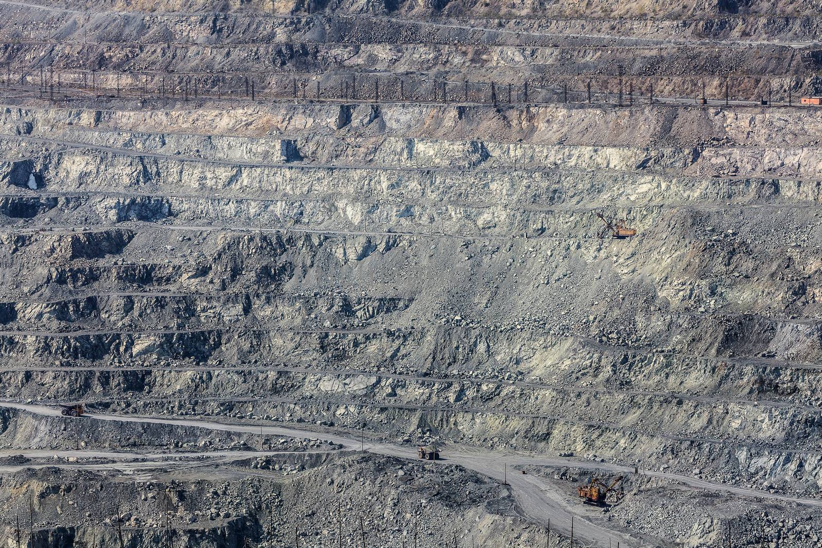 In the asbestos quarry