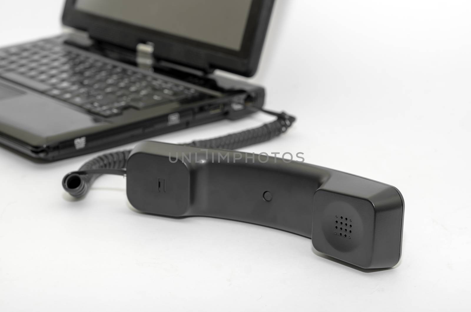 Handset is connected to the computer