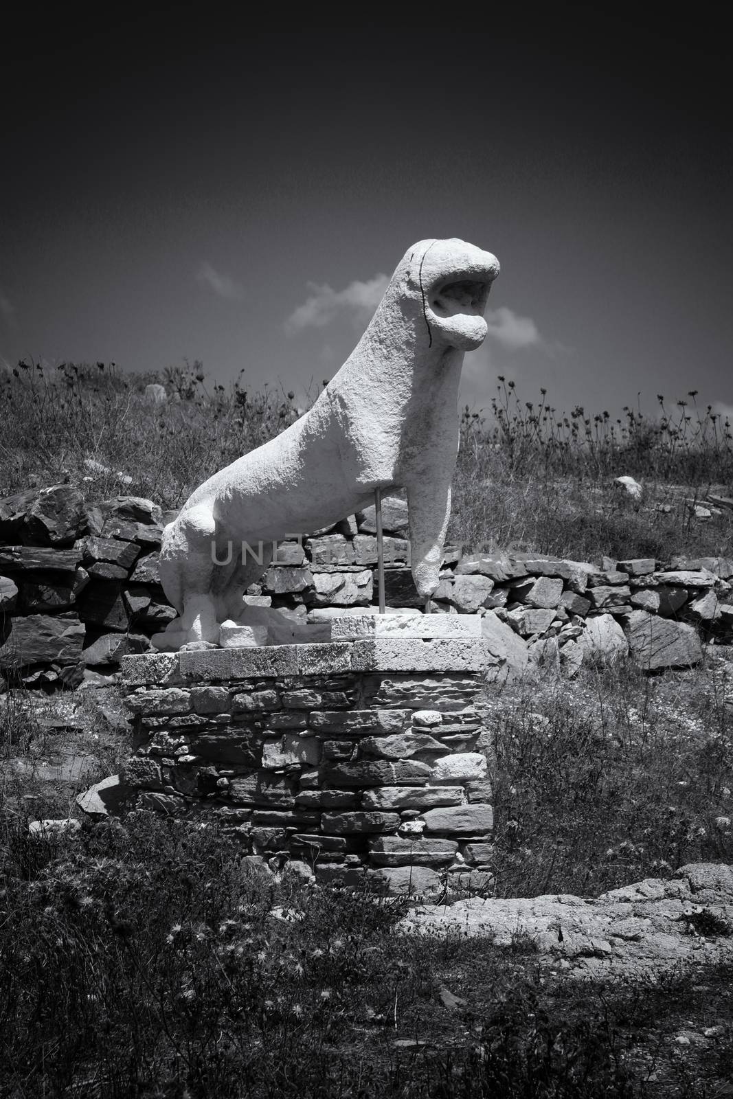 The island of Delos: an important archaeological site in Greece