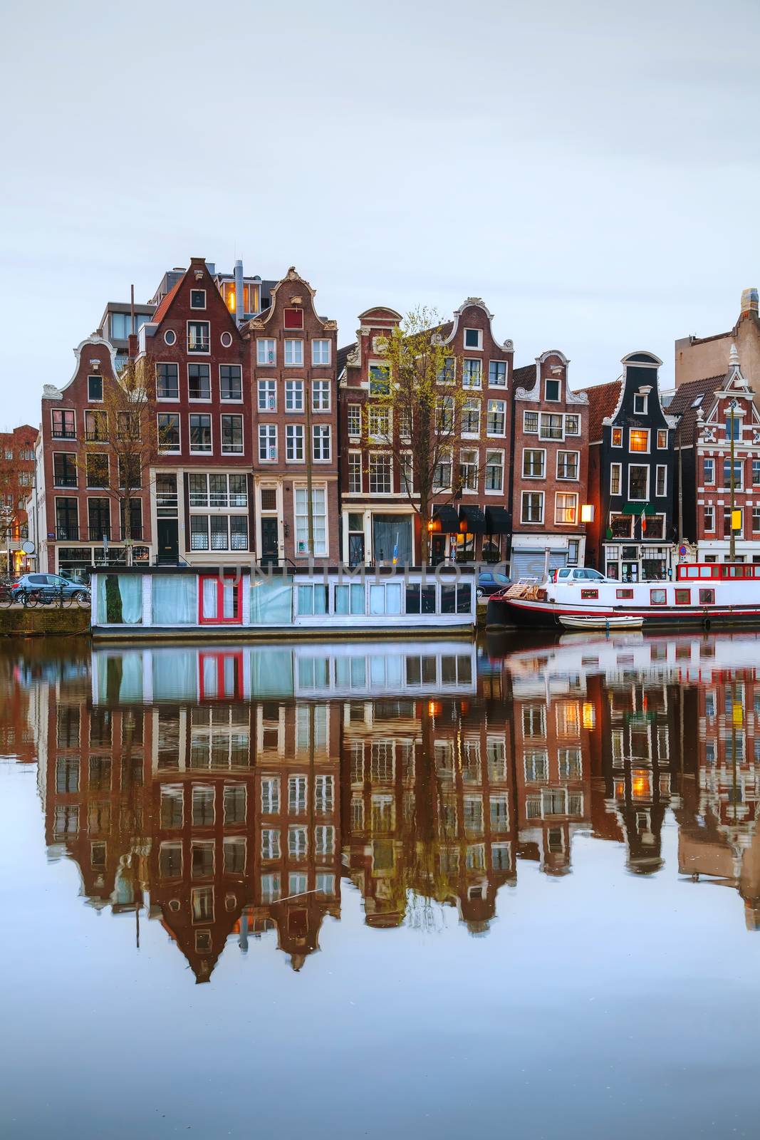 Night city view of Amsterdam, the Netherlands by AndreyKr