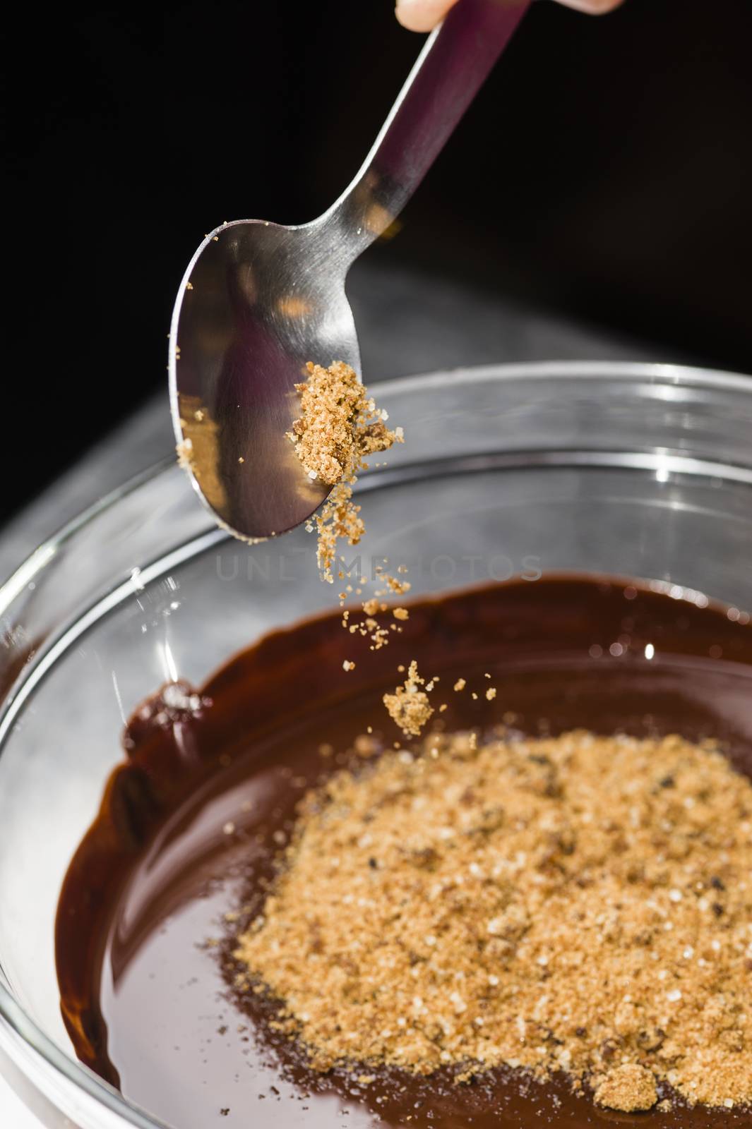 Sugar cane powder sprinkled on chocolate preparation
