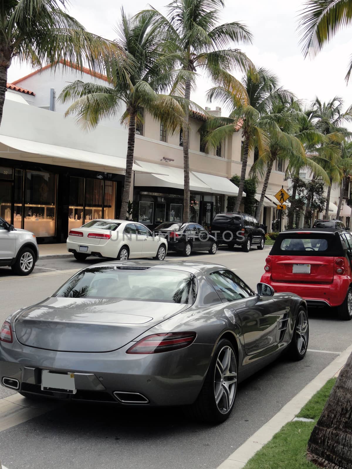 Luxurious cars - Worth Avenue of Palm Beach, Florida (USA)